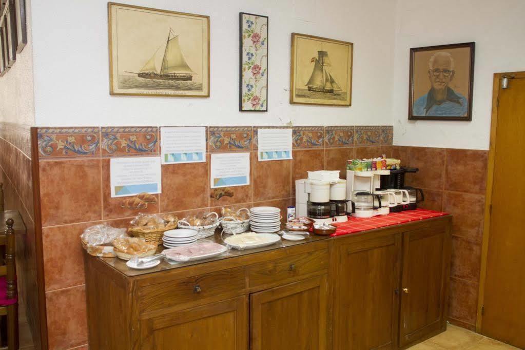 Hostal Ancora Lloret de Mar Bagian luar foto